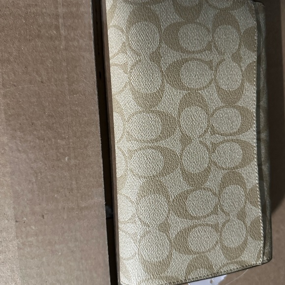 Coach Envelope Clutch Crossbody In Signature Canvas With Floral Applique - Picture 8 of 8